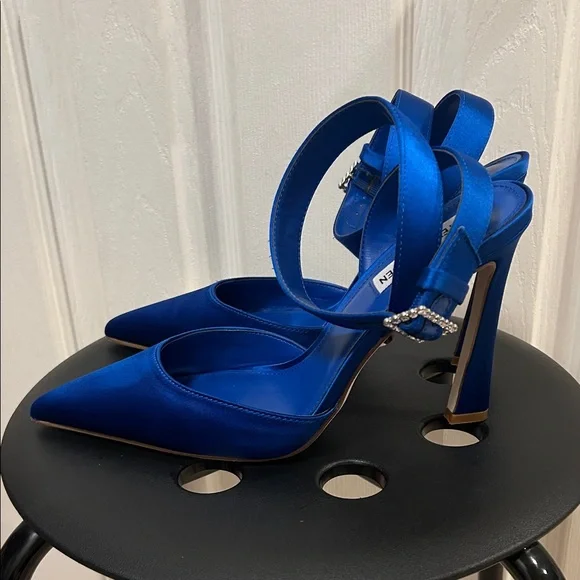 Steve Madden Satin Heels Size 8 - Picture 3 of 9